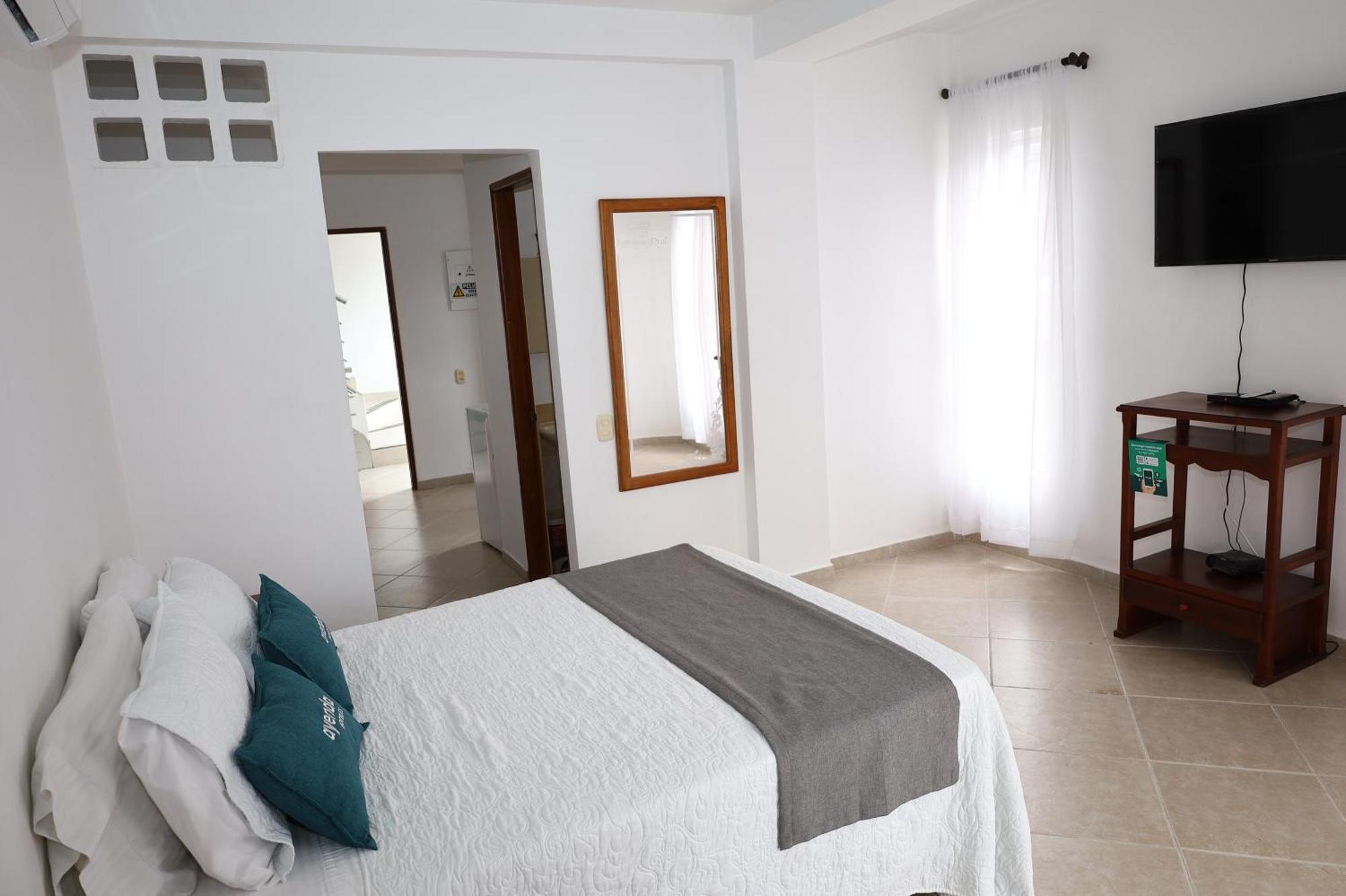 ホテル Ayenda Torre 2 Apartadó エクステリア 写真