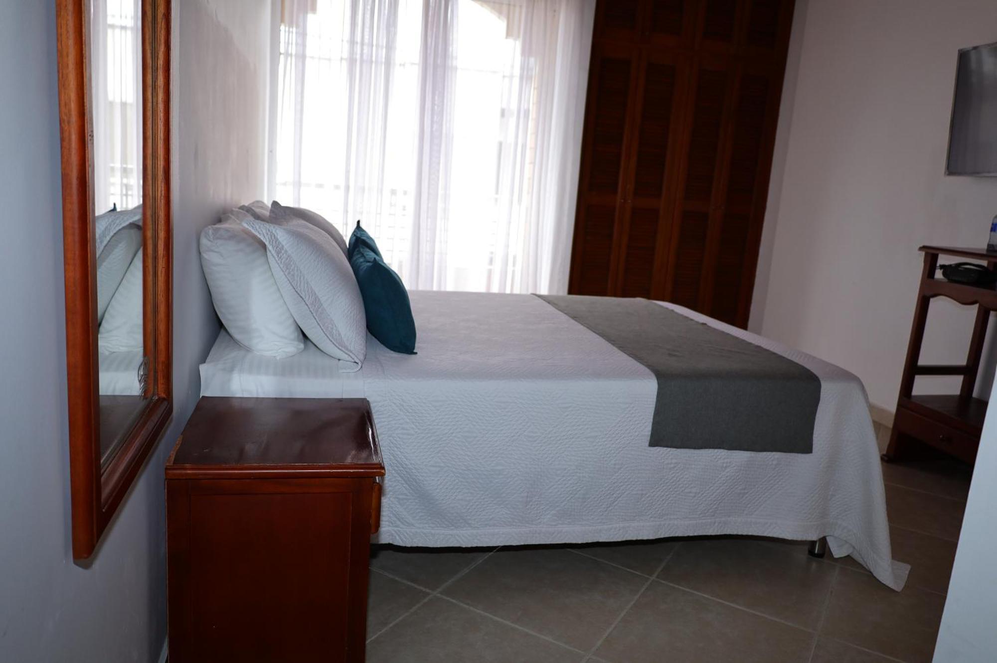 ホテル Ayenda Torre 2 Apartadó エクステリア 写真